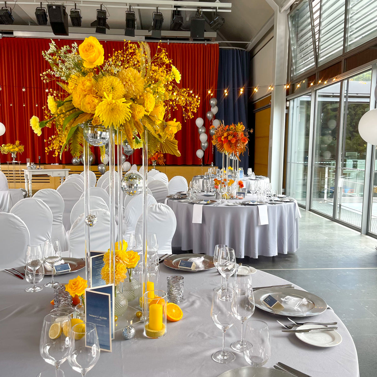 Blumengestell ACRYL • Transparent Tischdeko mieten in Frankfurt für  Hochzeiten & Events global desire. EVENTMANUFAKTUR – global desire. RENTALS
