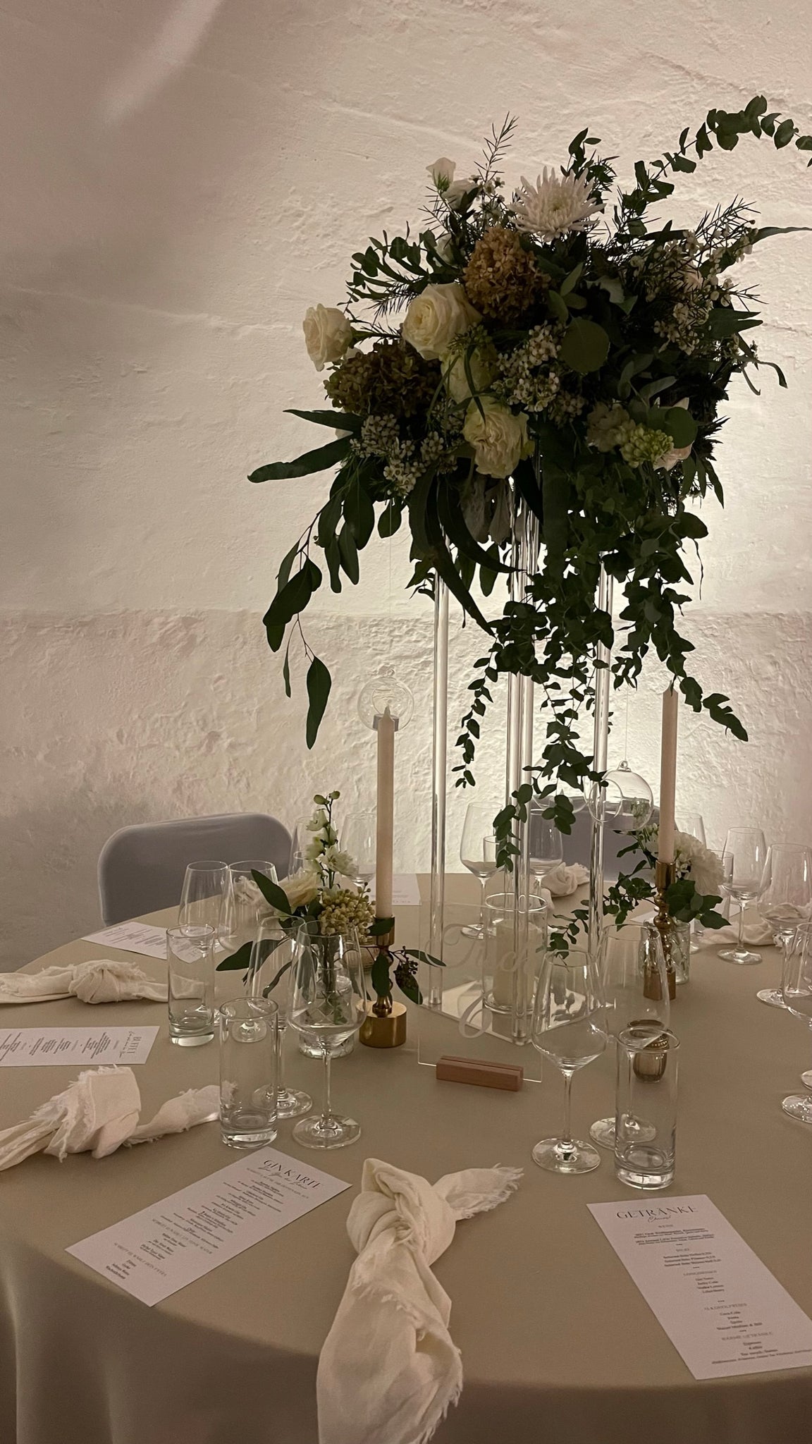Blumengestell ACRYL • Transparent ♥ Tischdeko mieten in Frankfurt für Hochzeiten & Events ♥ global desire. EVENTMANUFAKTUR – global desire. RENTALS