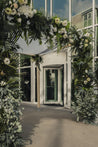 chuppa-pavillon-eckig-tropical-greenery-mieten-hochzeit-dekoverleih-frankfurt-globaldesire